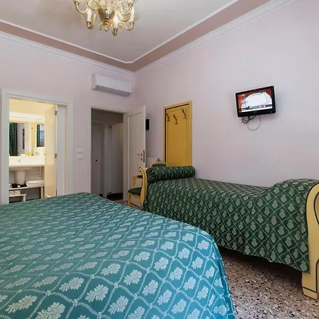 לינה וארוחת בוקר Zaguri ונציה