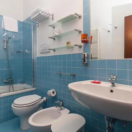 לינה וארוחת בוקר Zaguri 3*