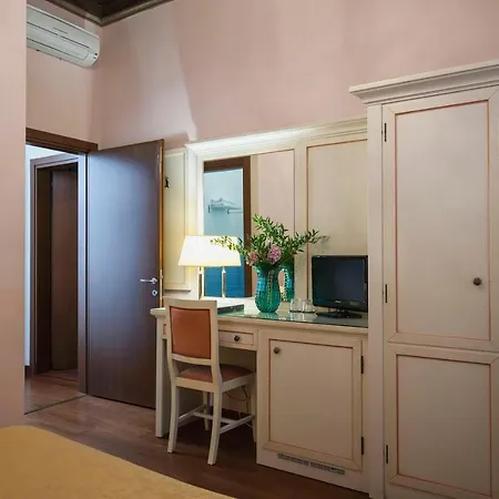 Zaguri Oda ve Kahvaltı 3*