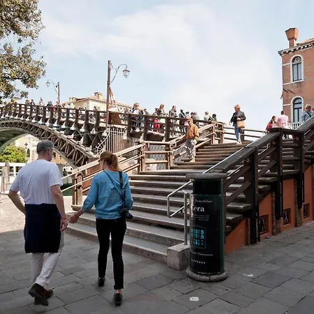 Zaguri Oda ve Kahvaltı 3*