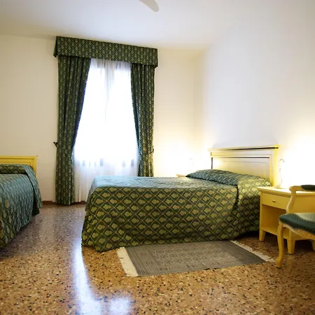 Zaguri Oda ve Kahvaltı Venedik